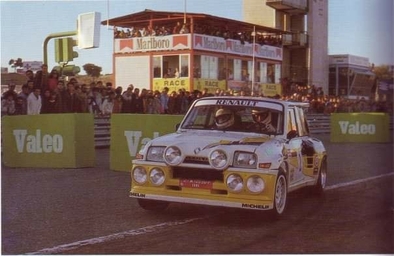 Carlos Sainz Cenamor - Antonio Boto
2º Rally Valeo 1985. Renault 5 Maxiturbo (2-M-3536-P). Clasificado 3º.

Del 16 al 17 de Noviembre, Madrid, España.
Superficie: asfalto.

El Rally constaba de 2 etapas con un total de 229.70 km cronometrados divididos en 19 tramos.

Tomaron la salida un mínimo de 77 equipos, finalizaron 43.@
Palabras clave: ;Renault;Maxiturbo;Shalymar;Valeo;Madrid;1985;Grupo_B