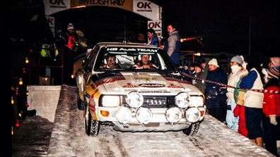 Hannu Mikkola - Arne Hertz
35º Internacional Suecia Rally 1985. Audi Sport Quattro S1 (IN-YK 55). Clasificado 4º.

Del 15 al 17 de Febrero, Karlstad, Suecia.
Superficie: nieve - hielo.

El Rally tenía un total de 1642.00 km de los que 513.68 km divididos en 29 tramos eran especiales.

Tomaron la salida 115, finalizaron 56.@
Palabras clave: ;Audi;Sport;Quattro;Suecia;Grupo_B;nieve;1985