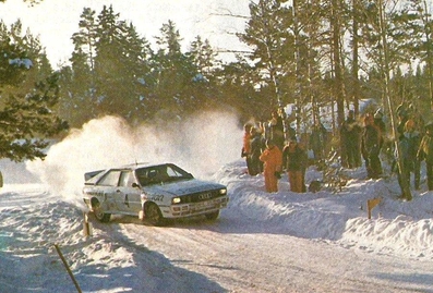 Per Eklund - Dave Whittock
35º Internacional Suecia Rally 1985. Audi Quattro A2 (HPK 987). Clasificado 5º.

Del 15 al 17 de Febrero, Karlstad, Suecia.
Superficie: nieve - hielo.

El Rally tenía un total de 1642.00 km de los que 513.68 km divididos en 29 tramos eran especiales.

Tomaron la salida 115, finalizaron 56.@
Palabras clave: ;Audi;Quattro;Suecia;Grupo_B;1985;nieve