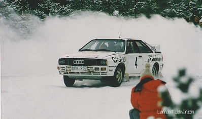 Per Eklund - Dave Whittock
35º Internacional Suecia Rally 1985. Audi Quattro A2 (HPK 987). Clasificado 5º.

Del 15 al 17 de Febrero, Karlstad, Suecia.
Superficie: nieve - hielo.

El Rally tenía un total de 1642.00 km de los que 513.68 km divididos en 29 tramos eran especiales.

Tomaron la salida 115, finalizaron 56.@
Palabras clave: ;Audi;Quattro;Suecia;Grupo_B;1985;nieve