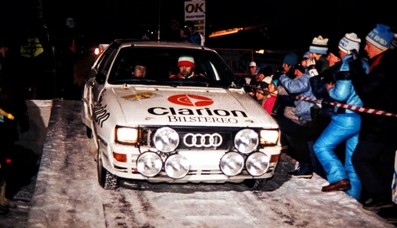 Per Eklund - David Whittock
35º Internacional Suecia Rally 1985. Audi Quattro A2 (HPK 987). Clasificado 5º.

Del 15 al 17 de Febrero, Karlstad, Suecia.
Superficie: nieve - hielo.

El Rally tenía un total de 1642.00 km de los que 513.68 km divididos en 29 tramos eran especiales.

Tomaron la salida 115, finalizaron 56.@
Palabras clave: ;Audi;Quattro;Suecia;1985