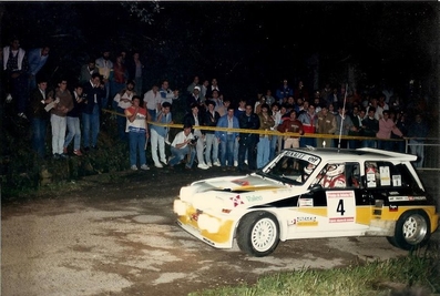 Carlos Sainz Cenamor - Antonio Boto
23º Rallye Internacional Principe de Asturias 1986. Renault 5 Maxiturbo (2-M-5368-P). Clasificado 2º.

A 2m 1s del Lancia Delta S4 (TO-77891E) de Fabrizio Tabaton - Luciano Tedeschini.

Del 19 al 21 de Septiembre, Oviedo, España.
Superficie: asfalto.

El Rally tenia un total de 293.70 km cronometrados divididos en 24 tramos especiales.

Tomaron la salida 57 equipos, finalizaron 34.
@
Palabras clave: ;Grupo_B;Renault;Maxiturbo;Asturias;1986;España;Spain