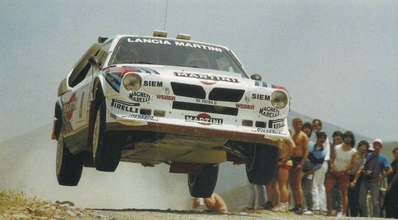 Massimo (Miki) Biasion - Tiziano Siviero
33º Bosch Acropolis Rally 1986. Lancia Delta S4 (TO 76795E). Clasificado 2º.
Martini Lancia

Del 2 al 4 de Junio, Atenas, Grecia.
Superficie: tierra.

El Rally tení­a un total de 1890.00 km de los que 572.13 km divididos en 46 tramos eran especiales (8 de ellas fueron cancelados SS8, SS9, SS10, SS14, SS16, SS21, SS36 y SS45)

Tomaron la salida 101 equipos, finalizaron 34.@
Palabras clave: ;Lancia;Delta;Grupo_B;Grecia;Acropolis;1986
