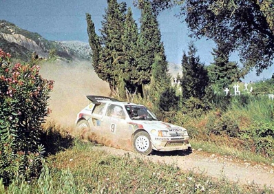 Bruno Saby - Jean-François Fauchille
33º Acropolis Rally 1986. Peugeot 205 Turbo 16 E2 (290 FPF 75). Clasificado 3º.
Peugeot Talbot Sport

Del 2 al 4 de Junio, Atenas, Grecia.
Superficie: tierra.

El Rally tení­a un total de 1890.00 km de los que 572.13 km divididos en 46 tramos eran especiales (8 de ellas fueron cancelados SS8, SS9, SS10, SS14, SS16, SS21, SS36 y SS45)

Tomaron la salida 101 equipos, finalizaron 34.@
Palabras clave: Peugeot;Turbo;Grupo_B;Acropolis;Grecia;1986