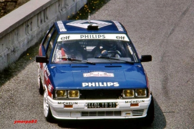 Jean Ragnotti - Pierre Thimonier
30º Rally Tour de Corse - Rallye de France 1986. Renault 11 Turbo (4404 YB 91). Clasificado 4º.

Del 1 al 3 de Mayo, Ajaccio, Córcega, Francia.
Superficie: asfalto.
El Rally tenia un total de 1551.00 km de los que 1122.34 km divididos en 30 tramos eran especiales. (4 de ellos fueron cancelados. SS12 Figarella - Cardo de 15.75 Km, SS18 Corte - Taverna de 26.84 Km, SS19 Moltifao - Speloncato de 38.16 Km y SS20 Corbara - Calenzana de 23.69 Km. Los 3 últimos por el fatal accidente de Henri y Sergio).
Tomaron la salida 122 equipos, finalizaron 31.

En esta edición habí­an 5 tramos de 50 o mas Km cronometrados, SS7 Cozzano - Col de la Serra de 50.84, SS8 Muracciole - Abbazia de 50.00, SS10 Pont d'Altiani - Pont St Laurent de 56.01, SS14 Prunelli - San Pancrazio de 55.67 y SS17 Campe Militaire - Corte de 58.14. Uno de mas de 70 km, SS23 Saint Roch - Suaricchio de 78.19, y otro, el último, SS30 Liamone - Suaricchio de 83.16 Km.

Aquí dejo los kilómetros de cada uno de los 30 tramos del Rally:

1ª ETAPA (01-Mayo-1986)
SS1 Verghia - Pont de la Masina de 38.09 km
SS2 Sainte Marie Sicche - Moca 1 de 23.96 km
SS3 Petreto - Aullene 1 de 20.03 km
SS4 Zerubia - Santa Giulia de 30.60 km
SS5 Sartene - Zonza de 44.23 km
SS6 Aullene - Zicavo de 25.59 km
SS7 Cozzano - Col de la Serra de 50.84 km
SS8 Muracciole - Abbazia de 50.00 km
SS9 Campo al Quarcio - Ponte de Noceta de 33.77 km
SS10 Pont d'Altiani - Pont St Laurent de 56.01 km
SS11 Ponte Rosso - Borgo de 42.29 km

TOTAL ETAPA 415.41 km

2ª ETAPA (02 Mayo-1986)
SS12 Figarella - Cardo (cancelado) de 15.75 km
SS13 Saint Florent - Col de San Stefano de 26.81 km
SS14 Prunelli - San Pancrazio de 55.67 km
SS15 Folelli - Santa Lucia di Moriani de 18.49 km
SS16 Moriani Plage - Orsoni de 20.10 km
SS17 Campe Militaire Corte de 58.14 km
SS18 Corte - Taverna (cancelado) de 26.84 km
SS19 Moltifao - Speloncato (cancelado) de 38.16 km
SS20 Corbara - Calenzana (cancelado) de 23.69 km

TOTAL ETAPA 283.65 km

3ª ETAPA (03-Mayo-1986)
SS21 Norte Dame de la Serra - Pont du Fango de 28.77 km
SS22 Fango - Ota de 48.59 km
SS23 Saint Roch - Suaricchio de 78.19 km
SS24 Tavera - Pont de Mezzana de 30.57 km
SS25 Sainte Marie Sicche - Moca 2 de 23.96 km
SS26 Petreto - Aullene 2 de 20.03 km
SS27 Sorbollano - Santa Giulia de 35.59 km
SS28 Calvese - Agosta Plage de 38.69 km
SS29 Plaine de Peri - Capiglioli de 35.73 km
SS30 Liamone - Suaricchio 83.16 km

TOTAL ETAPA 423.28 km.
SUMANDO LAS TRES ETAPAS, ESTAMOS HABLANDO DE 1122.34 KM CRONOMETRADOS... UNA SALVAJADA...@
Palabras clave: ;Renault;Turbo;Corcega;1986;Corse