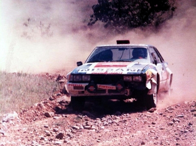 Stratis Hatzipanayiotou (Stratissino) - Kostas Fertakis
33º Acropolis Rally 1986. Nissan 240 RS (EA.XP. 16433). Clasificado 5º.

Del 2 al 4 de Junio, Atenas, Grecia.
Superficie: tierra.

El Rally tení­a un total de 1890.00 km de los que 572.13 km divididos en 46 tramos eran especiales (8 de ellas fueron cancelados SS8, SS9, SS10, SS14, SS16, SS21, SS36 y SS45)

Tomaron la salida 101 equipos, finalizaron 34.@
Palabras clave: Nissan;Grecia;Grupo_B;Acropolis;1986