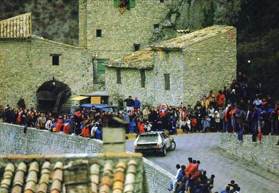 Markku Alén - Ilkka Kivimaki
54º Rallye Automobile de Monte-Carlo 1986. Lancia Delta S4 (A6 37617). Abandonó por el árbol de levas en SS16 St Nazaire le Desert de 23.70 Km.

Del 18 al 24 de Enero, Monte-Carlo.
Superficie: asfalto - nieve.

El Rally tenía un total de 3984.00 km, de los que 881.20 km divididos en 36 tramos eran especiales.

Tomaron la salida 156 equipos, finalizaron 65.@
Palabras clave: Markku_Alen;Lancia;Montecarlo;Grupo_B;Delta;1986