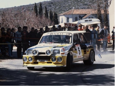 Carlos Sainz Cenamor - Antonio Boto
7º Rallye des Garrigues - Languedoc-Roussillon 1986. Renault 5 Maxiturbo (VA-4650-MA). Abandonó por el embrague en SS16 Saint-Bresson 2 de 34.20 Km.

Del 3 al 6 de Abril, Nimes, Francia
Superficie: asfalto

El Rally tenía un total de 501.90 km cronometrados divididos en 20 tramos especiales.

Tomaron la salida 102 equipos, finalizaron 44.@
Palabras clave: ;Renault;Maxiturbo;Grupo_B;Garrigues;1986