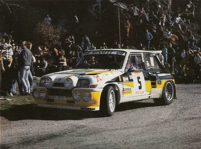 Carlos Sainz Cenamor - Antonio Boto
7º Rallye des Garrigues - Languedoc-Roussillon 1986. Renault 5 Maxiturbo (VA-4650-MA). Abandonó por el embrague en SS16 Saint-Bresson 2 de 34.20 Km.

Del 3 al 6 de Abril, Nimes, Francia
Superficie: asfalto

El Rally tenía un total de 501.90 km cronometrados divididos en 20 tramos especiales.

Tomaron la salida 102 equipos, finalizaron 44.@
Palabras clave: ;Renault;Maxiturbo;Grupo_B;Garrigues;1986