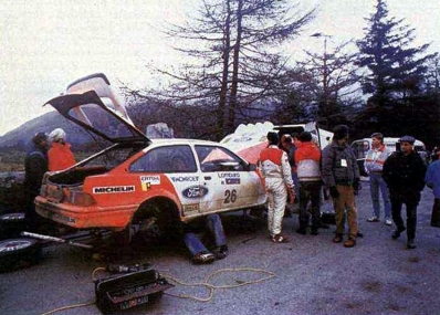 Carlos Sainz Cenamor - Antonio Boto
36º Lombard RAC Rally 1987. Ford Sierra RS Cosworth (V-7853-BX). Clasificado 8º.

Del 22 al 25 de Noviembre, Chester, Inglaterra.
Superficie: tierra.

El Rally tenia un total de 2623.92 Km de los que 513.29 Km divididos en 48 tramos eran especiales, (uno de ellos fue cancelado SS22 Hafren Forest 3 de 19.42 Km).

Se inscribieron 176 equipos, tomaron la salida 165, finalizaron 83.@
Palabras clave: ;Ford;Sierra;Cosworth;Gran_Bretaña;1987;RAC_Rally;Lombard;Inglaterra