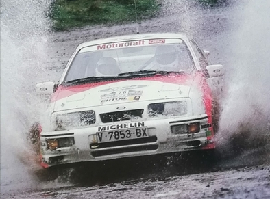 Carlos Sainz Cenamor - Antonio Boto
36º Lombard RAC Rally 1987. Ford Sierra RS Cosworth (V-7853-BX). Clasificado 8º.

Del 22 al 25 de Noviembre, Chester, Inglaterra.
Superficie: tierra.

El Rally tenia un total de 2623.92 Km de los que 513.29 Km divididos en 48 tramos eran especiales, (uno de ellos fue cancelado SS22 Hafren Forest 3 de 19.42 Km).

Se inscribieron 176 equipos, tomaron la salida 165, finalizaron 83.@
Palabras clave: ;Ford;Sierra;Cosworth;Gran_Bretaña;1987;RAC_Rally;Lombard;Inglaterra
