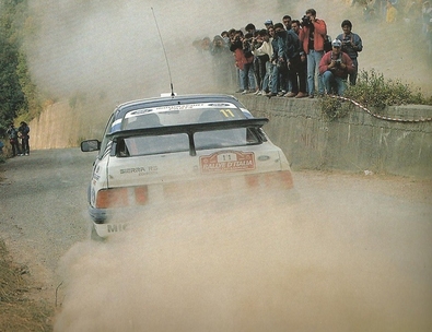 Carlos Sainz Cenamor - Luís Rodríguez Moya
30º Rallye Sanremo - Rallye d'Italia 1988. Ford Sierra RS Cosworth (D373 TAR). Clasificado 5º.
Ford Motor Co. Ltd.

Del 10 al 14 de Octubre, Sanremo, Liguria, Imperia, Italia.
Superficie: asfalto - tierra.

El Rally tenia un total de 2453.87 km de los que 564.96 Km divididos en 43 tramos eran especiales (4 de ellos fueron cancelados SS6 Superspeciale 2 de 2.18 Km, SS11 Tignai de 12.17 Km, SS13 Lanzo 2 de 6.38 Km y SS38 Angua 2 de 12.37 Km).

Se inscribieron 124 equipos, tomaron la salida 124, finalizaron 55.@
Palabras clave: Luis_Moya;Ford;Sierra;Cosworth;Sanremo;Italia;1988