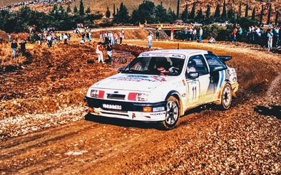 Carlos Sainz Cenamor - Luís Rodríguez Moya
30º Rallye Sanremo - Rallye d'Italia 1988. Ford Sierra RS Cosworth (D373 TAR). Clasificado 5º.
Ford Motor Co. Ltd.

Del 10 al 14 de Octubre, Sanremo, Liguria, Imperia, Italia.
Superficie: asfalto - tierra.

El Rally tenia un total de 2453.87 km de los que 564.96 Km divididos en 43 tramos eran especiales (4 de ellos fueron cancelados SS6 Superspeciale 2 de 2.18 Km, SS11 Tignai de 12.17 Km, SS13 Lanzo 2 de 6.38 Km y SS38 Angua 2 de 12.37 Km).

Se inscribieron 124 equipos, tomaron la salida 124, finalizaron 55.@
Palabras clave: Luis_Moya;Ford;Sierra;Cosworth;Sanremo;Italia;1988
