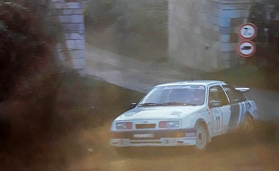 Carlos Sainz Cenamor - Luís Rodríguez Moya
30º Rallye Sanremo - Rallye d'Italia 1988. Ford Sierra RS Cosworth (D373 TAR). Clasificado 5º.
Ford Motor Co. Ltd.

Del 10 al 14 de Octubre, Sanremo, Liguria, Imperia, Italia.
Superficie: asfalto - tierra.

El Rally tenia un total de 2453.87 km de los que 564.96 Km divididos en 43 tramos eran especiales (4 de ellos fueron cancelados SS6 Superspeciale 2 de 2.18 Km, SS11 Tignai de 12.17 Km, SS13 Lanzo 2 de 6.38 Km y SS38 Angua 2 de 12.37 Km).

Se inscribieron 124 equipos, tomaron la salida 124, finalizaron 55.@
Palabras clave: Luis_Moya;Ford;Sierra;Cosworth;Sanremo;Italia;1988