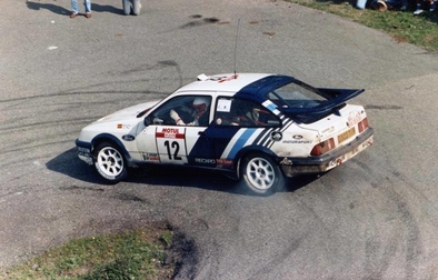 Carlos Sainz Cenamor - Luis Moya
32º Tour de Corse - Rallye de France 1988. Ford Sierra RS Cosworth (D323 TVW). Clasificado 5º.

Del 3 al 6 de Mayo, Ajaccio, Córcega, Francia.
Superficie: asfalto.

El Rally tenia un total de 1333.00 km de los que 622.84 km divididos en 30 tramos eran especiales.

Se inscribieron 93 equipos, tomaron la salida 93, finalizaron 42.@

Palabras clave: ;Luis_Moya;Ford;Sierra;RS;Cosworth;Còrcega;1988;Corse