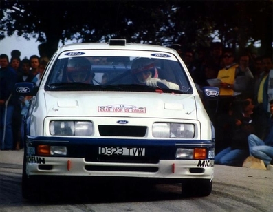 Carlos Sainz Cenamor - Lui­s Moya
32º Tour de Corse - Rallye de France 1988. Ford Sierra RS Cosworth (D323 TVW). Clasificado 5º.

Del 3 al 6 de Mayo, Ajaccio, Córcega, Francia.
Superficie: asfalto.

El Rally tenia un total de 1333.00 km de los que 622.84 km divididos en 30 tramos eran especiales.

Se inscribieron 93 equipos, tomaron la salida 93, finalizaron 42.@
Palabras clave: ;Luis_Moya;Ford;Sierra;RS;Cosworth;Corcega;1988;Corse