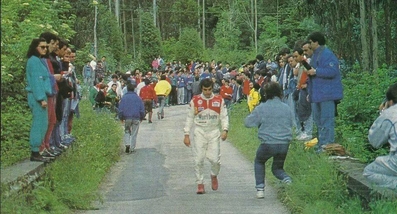 Carlos Sainz Cenamor - Luís Rodríguez Moya
12º Rally Villa de Llanes 1988. Ford Sierra RS Cosworth (V-7853-BX).
Abandonó por accidente en SS1 Cardoso de 6.30 km, pocos metros después de la salida.

Del 3 al 5 de Junio, Llanes, Asturias, España.
Superficie: asfalto.

El Rally tenía un total de 248.30 km cronometrados divididos en 20 tramos especiales.

Tomaron la salida 58 equipos, finalizaron 37.@
Palabras clave: ;Ford;Sierra;Cosworth;Villa_Llanes;1988;Personajes