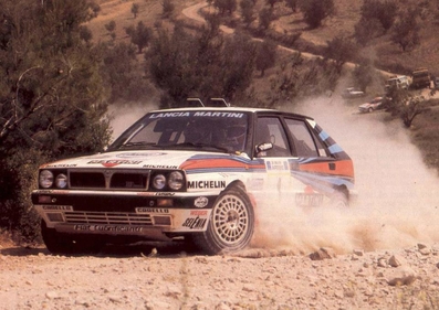 Massimo (Miki) Biasion - Tiziano Siviero
36º Acropolis Rally 1989. Lancia Delta Integrale (TO- 33820M). Clasificado 1º.
Martini Lancia

Del 27 de Mayo al 1 de Junio, Atenas, Grecia.
Superficie: tierra.

El Rally tenia un total de 1880.41 km de los que 588.51 km divididos en 42 tramos eran especiales.

Tomaron la salida 97 equipos, finalizaron 40.@
Palabras clave: ;Lancia;Delta;Integrale;Grecia;Acropolis;1989