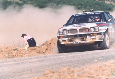 Massimo (Miki) Biasion - Tiziano Siviero
36º Acropolis Rally 1989. Lancia Delta Integrale (TO- 33820M). Clasificado 1º.
Martini Lancia

Del 27 de Mayo al 1 de Junio, Atenas, Grecia.
Superficie: tierra.

El Rally tenia un total de 1880.41 km de los que 588.51 km divididos en 42 tramos eran especiales.

Tomaron la salida 97 equipos, finalizaron 40.@
Palabras clave: ;Lancia;Delta;Integrale;Grecia;Acropolis;1989