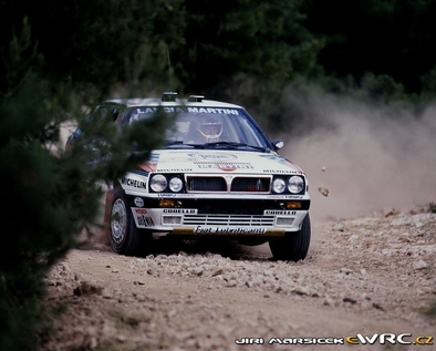 Massimo (Miki) Biasion - Tiziano Siviero
36º Acropolis Rally 1989. Lancia Delta Integrale (TO- 33820M). Clasificado 1º.
Martini Lancia

Del 27 de Mayo al 1 de Junio, Atenas, Grecia.
Superficie: tierra.

El Rally tenia un total de 1880.41 km de los que 588.51 km divididos en 42 tramos eran especiales.

Tomaron la salida 97 equipos, finalizaron 40.@
Palabras clave: ;Lancia;Delta;Integrale;Grecia;Acropolis;1989
