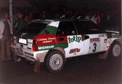 Alex Fiorio - Luigi Pirollo
31º Rallye Sanremo - Rallye d'Italia 1989. Lancia Delta Integrale (TO 62124M). Clasificado 2º.
Jolly Club

Del 8 al 12 de Octubre, Sanremo, Liguria, Imperia, Italia.
Superficie: asfalto - tierra.

El Rally tenia un total de 2086.19 km de los que 544.20 km divididos en 34 tramos eran especiales.

Tomaron la salida 107 equipos, finalizaron 34.@
Palabras clave: Lancia;Delta;Integrale;Sanremo;1989