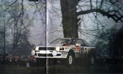Carlos Sainz Cenamor - Luís Moya
38º Lombard RAC Rally 1989. Toyota Celica GT-4 -ST165- (K-AM 6132). Clasificado 2º.

Del 19 al 23 de Noviembre, Nottingham, Inglaterra.
Superficie: tierra.

El Rally tenia un total de 3,081.99 Km de los que 603.57 Km divididos en 55 tramos eran especiales.

Se inscribieron 202 equipos, tomaron la salida 187, finalizaron 84.@
Palabras clave: ;Luis_Moya;Toyota;Celica;ST165;RAC_Rally;Gran_Bretaña;1989;Inglaterra