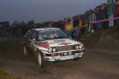 Markku Alen -  Ilkka Kivimaki
23º Rallye de Portugal Vinho do Porto 1989. Lancia Delta Integrale. Clasificado 2º.

Del 28 de Febrero al 4 de Marzo, Estoril, Portugal.
Superficie: asfalto - tierra.

El Rally tenia un total de 2153.02 km de los que 576.88 km divididos en 38 tramos eran especiales, (una de ellas fue cancelada SS18 Ponte de Lima de 16.80 Km).

Tomaron la salida 93 equipos, finalizaron 38.@
Palabras clave: Markku_Alen;Lancia;Delta;Integrale;Portugal;1989