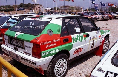Alessandro (Alex) Fiorio - Luigi Pirollo
36º Acropolis Rally 1989. Lancia Delta Integrale (TO 33822M). Clasificado 3º.
Jolly Club

Del 27 de Mayo al 1 de Junio, Atenas, Grecia.
Superficie: tierra.

El Rally tenia un total de 1880.41 km de los que 588.51 km divididos en 42 tramos eran especiales.

Tomaron la salida 97 equipos, finalizaron 40.@
Palabras clave: Lancia;Delta;Integrale;Acropolis;Grecia;1989;Parque_Cerrado