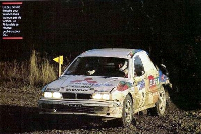 Ari Vatanen - Bruno Berglund
38º Lombard RAC Rally 1989. Mitsubishi Galant VR-4 (E300 MMM). Clasificado 5º.

Del 19 al 23 de Noviembre, Nottingham, Inglaterra.
Superficie: tierra.

El Rally tenia un total de 3,081.99 Km de los que 603.57 Km divididos en 55 tramos eran especiales.

Se inscribieron 202 equipos, tomaron la salida 187, finalizaron 84.@
Palabras clave: ;Mitsubishi;Galant;RAC_Rally;Gran_Bretaña;1989