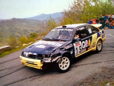 Franco Cunico - Massimo Sghedoni
33º Tour de Corse - Rallye de France 1989. Ford Sierra RS Cosworth (D372 TAR). Clasificado 7º.
Q8 Team Ford

Del 23 al 26 de Abril, Ajaccio, Córcega, Francia.
Superficie: asfalto.

El Rally tenia un total de 1439.85 km de los que 628.71 km divididos en 33 tramos eran especiales.

Se inscribieron 85 equipos, tomaron la salida 79, finalizaron 39.@
Palabras clave: Ford;Sierra;RS;Cosworth;Corse;Corcega;1989