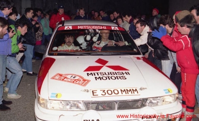 Ari Vatanen - Bruno Berglund
57º Rallye Automobile de Monte-Carlo 1989. Mitsubishi Galant VR-4 (E300 MMM). Abandonó por accidente quedando clasificado 87º.

Del 21 al 26 de Enero, Monte-Carlo.
Superficie: asfalto - nieve.

El Rally tenia un total de 2872.82 km, de los que 613.25 km, divididos en 24 tramos, eran especiales.

Tomaron la salida 172 equipos, finalizaron 83.@
Palabras clave: ;Mitsubishi;Galant;VR-4;Montecarlo;1989;Personajes