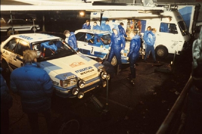 Asistencia en el 57º Rallye Automòbile Monte-Carlo 1989
En los Mazda 323 4WD de:
3# (HSR-290) de Timo Salonen - Voitto Silander, abandonó en SS4 Burzet de 45.00 Km por exceso de penalización.

7# (GVL-668) de Hannu Mikkola - Christian Geistdörfer, clasificado 4º.

Del 21 al 26 de Enero, Monte-Carlo.
Superficie: asfalto - nieve.

El Rally tenia un total de 2872.82 km, de los que 613.25 km, divididos en 24 tramos, eran especiales.

Tomaron la salida 172 equipos, finalizaron 83.@
Palabras clave: Timo_Salonen;Voitto_Silander;Mazda;4WD;Montecarlo;1989;Asistencias