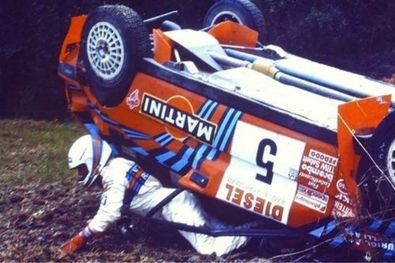 Didier Auriol - Bernard Occelli
31º Rallye Sanremo - Rallye d'Italia 1989. Lancia Delta Integrale 16V (TO 62125M). Abandonó por accidente en SS5 Passo Ginestro de 12.69 Km.
Martini Lancia

Del 8 al 12 de Octubre, Sanremo, Liguria, Imperia, Italia.
Superficie: asfalto - tierra.

El Rally tenia un total de 2086.19 km de los que 544.20 km divididos en 34 tramos eran especiales.

Tomaron la salida 107 equipos, finalizaron 34.@
Palabras clave: Didier_Auriol;Lancia;Delta;Integrale;Sanremo;1989;Crash