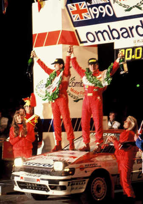 Carlos Sainz - Luís Moya
46º Lombard RAC Rally 1990. Toyota Celica GT-4 -ST165- (K-AM 7878). Clasificado 1º.
Toyota Team Europe

Del 25 al 28 de Noviembre, Harrogate, Yorkshire, Inglaterra.
Superficie: tierra.

El Rally tenia un total de 2358.77 Km de los que 566.27 Km divididos en 41 tramos eran especiales.

Se inscribieron 184 equipos, tomaron la salida 176, finalizaron 94.@
Palabras clave: Toyota;Celica;ST165;Inglaterra;RAC_Rally;1990;Personajes
