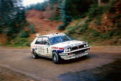 Dario Cerrato - Giuseppe Cerri
24º Rallye de Portugal Vinho do Porto 1990. Lancia Delta Integrale 16V (TO 65170N). Clasificado 4º.

Del 6 al 10 de Marzo, Estoril, Cascais, Lisboa, Portugal.
Superficie: asfalto - tierra.

El Rally tenia un total de 2047.51 Km de los que 556.10 km Km divididos en 39 tramos eran especiales, (uno de ellos fue cancelado SS11 Prestimo de 11.90 Km).

Se inscribieron 108 equipos, tomaron la salida 100, finalizaron 34.@
Palabras clave: ;Lancia;Delta;Portugal;1990