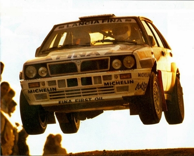 Didier Auriol - Bernard Occelli
33º Rallye Sanremo - Rallye d'Italia 1991. Lancia Delta Integrale 16V (TO 99928R). Clasificado 1º.

Del 12 al 17 de Octubre, Sanremo, Ligúria, Imperia, Italia.
Superficie: asfalto - tierra.

El Rally tenia un total de 2185.96 km de los que 572.91 km divididos en 31 tramos eran especiales (uno de ellos fue cancelado SS5 Castiglione Garfagnana de 9.67 km).

Tomaron la salida 87 equipos, finalizaron 40.@
Palabras clave: Didier_Auriol;Lancia;Delta;Integrale;Sanremo;1991;