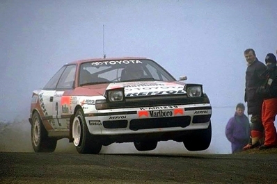 Carlos Sainz Cenamor - Lui­s Moya
59º Rallye Automobile de Monte-Carlo 1991. Toyota Celica GT-4 "ST165" (K-AM 1239). Clasificado 1º.

Del 24 al 30 de Enero, Monte-Carlo.
Superficie: asfalto - nieve.

El Rally tenia un total de 3390.27 km de los que 628.64 km divididos en 27 tramos eran especiales.

Tomaron la salida 167 equipos, finalizaron 75.@
Palabras clave: ;Montecarlo;Toyota;Celica;1991