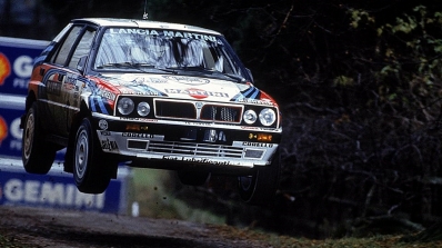 Juha Kankkunen - Juha Piironen
47º Lombard RAC Rally 1991. Lancia Delta Integrale 16V (TO 76853R). Clasificado 1º.

Del 24 al 28 de Noviembre, Harrogate, Yorkshire, Inglaterra.
Superficie: tierra.

El Rally tenia un total de 2355.31 Km de los que 565,51 Km divididos en 37 tramos eran especiales.

Se inscribieron 160 equipos, tomaron la salida 151, finalizaron 82.@
Palabras clave: ;Juha_Piironen;Lancia;Delta;Integrale;RAC_Rally;Lombard;Gran_Bretaña;1991