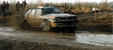 Juha Kankkunen - Juha Piironen
47º Lombard RAC Rally 1991. Lancia Delta Integrale 16V (TO 76853R). Clasificado 1º.

Del 24 al 28 de Noviembre, Harrogate, Yorkshire, Inglaterra.
Superficie: tierra.

El Rally tenia un total de 2355.31 Km de los que 565,51 Km divididos en 37 tramos eran especiales.

Se inscribieron 160 equipos, tomaron la salida 151, finalizaron 82.@
Palabras clave: ;Juha_Piironen;Lancia;Delta;Integrale;RAC_Rally;Lombard;Gran_Bretaña;1991
