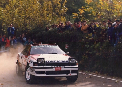 Armin Schwarz - Arne Hertz
27º Rallye Catalunya - Costa Brava - Rallye de España 1991. Toyota Celica GT-4 -ST165- (K-AM 2590). Clasificado 1º.
Toyota Team Europe

Del 10 al 13 de Noviembre, Lloret de Mar, Girona, Catalunya, España.
Superficie: asfalto - tierra.

El Rally tenia un total de 1606.98 km de los que 594.01 km divididos en 35 tramos eran especiales (2 de ellas fueron canceladas SS4 Sant Hilari - Osor de 13.57 Km y SS29 Riera de Merles de 14.36 Km).

Tomaron la salida 76 equipos, finalizaron 33.

Foto en SS33 El Sobirà  de 30.25 km.
© Joan Al
@@
Palabras clave: Toyota;Celica;Catalunya;1991;España;Spain;ST165