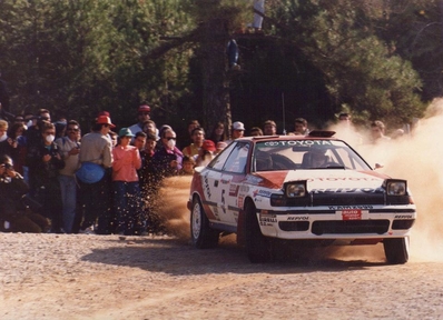 Armin Schwarz - Arne Hertz
27º Rallye Catalunya - Costa Brava - Rallye de España 1991. Toyota Celica GT-4 -ST165- (K-AM 2590). Clasificado 1º.
Toyota Team Europe

Del 10 al 13 de Noviembre, Lloret de Mar, Girona, Catalunya, España.
Superficie: asfalto - tierra.

El Rally tenia un total de 1606.98 km de los que 594.01 km divididos en 35 tramos eran especiales (2 de ellas fueron canceladas SS4 Sant Hilari - Osor de 13.57 Km y SS29 Riera de Merles de 14.36 Km).

Tomaron la salida 76 equipos, finalizaron 33.

© Joan Al
@@
Palabras clave: Toyota;Celica;Catalunya;1991;España;Spain;ST165