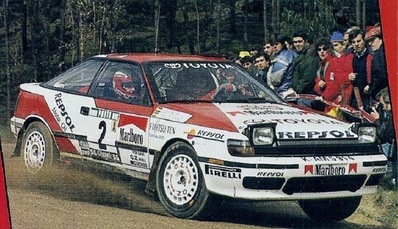 Carlos Sainz Cenamor - Lui­s Moya
25º Rallye de Portugal - Vinho do Porto 1991. Toyota Celica GT-4 -ST165- (K-AM 5914). Clasificado 1º.

Del 5 al 9 de Marzo, Portugal.
Superficie: asfalto - tierra.

El Rally tenia un total de 2041.26 Km de los que 564.20 Km divididos en 38 tramos eran especiales (2 de ellos fueron cancelados SS2 Gradil de 9 Km y SS28 Viseu de 29.90 Km).

Se inscribieron 106 equipos, tomaron la salida 95, finalizaron 28.@
Palabras clave: ;Toyota;Celica;Portugal;1991