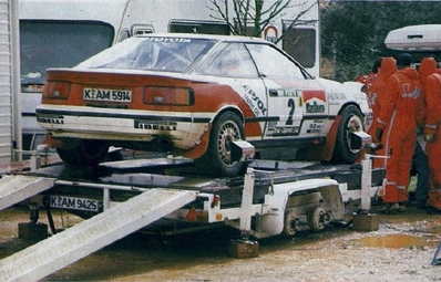 Asistencia del Equipo Toyota Team Europe en el 25º Rallye de Portugal - Vinho do Porto 1991
En el Toyota Celica GT-4 -ST165- (K-AM 5914) de Carlos Sainz - Lui­s Moya, clasificado 1º.

Del 5 al 9 de Marzo, Portugal.
Superficie: asfalto - tierra.

El Rally tenia un total de 2041.26 Km de los que 564.20 Km divididos en 38 tramos eran especiales (2 de ellos fueron cancelados SS2 Gradil de 9 Km y SS28 Viseu de 29.90 Km).

Se inscribieron 106 equipos, tomaron la salida 95, finalizaron 28.@
Palabras clave: ;Toyota;Celica;Portugal;1991;Asistencias