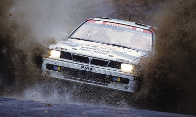 Kenneth Eriksson - Staffan Parmander
47º Lombard RAC Rally 1991. Mitsubishi Galant VR-4 (H12 MRE). Clasificado 2º.

Del 24 al 28 de Noviembre, Harrogate, Yorkshire, Inglaterra.
Superficie: tierra.

El Rally tenia un total de 2355.31 Km de los que 565,51 Km divididos en 37 tramos eran especiales.

Se inscribieron 160 equipos, tomaron la salida 151, finalizaron 82.@
Palabras clave: ;Mitsubishi;Galant;VR-4;Gran_Bretaña;RAC_Rally;Lombard;1991
