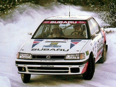 Markku Alen - Ilkka Kivimaki
40º Internacional Suecia Rally 1991. Subaru Legacy RS (G 171 YUD). Clasificado 3º.

Del 16 al 18 de Febrero, Karlstad, Suecia.
Superficie: nieve - nieve.

El Rally tenia un total de 1475.10 km de los que 519.90 km divididos en 29 tramos eran especiales.

Se inscribieron 108 equipos, tomaron la salida 108, finalizaron 74.@
Palabras clave: Markku_Alen;Subaru;Legacy;Suecia;1991;Nieve