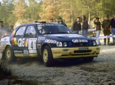 François Delecour - Daniel Grataloup
27º Rallye Catalunya - Costa Brava - Rallye de España 1991. Ford Sierra RS Cosworth 4x4 (H319 MTW). Clasificado 3º.
Q8 Team Ford

Del 10 al 13 de Noviembre, Lloret de Mar, Girona, Catalunya, España.
Superficie: asfalto - tierra.

El Rally tenia un total de 1606.98 km de los que 594.01 km divididos en 35 tramos eran especiales (2 de ellos fueron cancelados SS4 Sant Hilari - Osor de 13.57 Km y SS29 Riera de Merles de 14.36 Km).

Tomaron la salida 76 equipos, finalizaron 33.@
Palabras clave: Ford;Sierra;Cosworth;1991;Catalunya;España;Spain