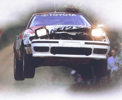 Carlos Sainz Cenamor - Luís Rodríguez Moya
41º 1000 Lakes Rally 1991. Toyota Celica GT-4 -ST165- (K-AM 8798). Clasificado 4º.

Del 22 al 25 de Agosto, Laajavuori, Jyväskylä, Finlandia.
Superficie: tierra.

El Rally tenia un total de 1660.31 km de los que 524.26 km divididos en 42 tramos eran especiales.

Se inscribieron 148 equipos, finalizaron 88.@
Palabras clave: ;Luis_Moya;Toyota;Celica;ST165;Finlandia;1991