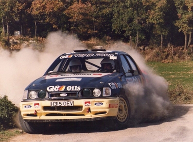 Mia Bardolet - Antonio Rodríguez
27º Rallye Catalunya - Costa Brava - Rallye de España 1991. Ford Sierra RS Cosworth 4x4 (H315 OEV). Clasificado 4º.
Q8 Team Ford

Primer año válido para el Campeonato Mundial de Rallyes.

Del 10 al 13 de Noviembre, Lloret de Mar, Girona, Catalunya, España.
Superficie: asfalto - tierra.

El Rally tenia un total de 1606.98 km de los que 594.01 km divididos en 35 tramos eran especiales (2 de ellos fueron cancelados SS4 Sant Hilari - Osor de 13.57 Km y SS29 Riera de Merles de 14.36 Km).

Tomaron la salida 76 equipos, finalizaron 33.

© Joan Al
@@
Palabras clave: Ford;Sierra;Cosworth;1991;Catalunya;España;Spain
