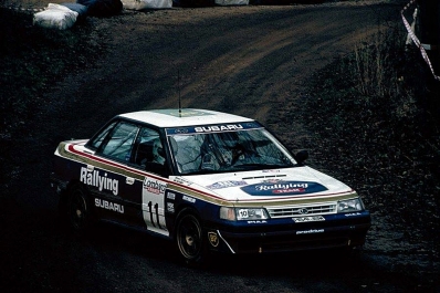 Ari Vatanen - Bruno Berglund
47º Lombard RAC Rally 1991. Subaru Legacy RS (H641 JBW). Clasificado 5º.

Del 24 al 28 de Noviembre, Harrogate, Yorkshire, Inglaterra.
Superficie: tierra.

El Rally tenia un total de 2355.31 Km de los que 565,51 Km divididos en 37 tramos eran especiales.

Se inscribieron 160 equipos, tomaron la salida 151, finalizaron 82.@
Palabras clave: ;Subaru;Legacy;RAC_Rally;Lombard;Gran_Bretaña;1991