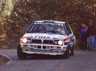 Andrea Aghini - Sauro Farnocchia
27º Rallye Catalunya - Costa Brava - Rallye de España 1991. Lancia Delta Integrale 16V (TO 99928R). Clasificado 5º.
Jolly Club

Del 10 al 13 Noviembre, Lloret de Mar, Catalunya, España.
Superficie: Asfalto - tierra.

El Rally tenia un total de 1606.98 km de los que 566.1 km divididos en 35 tramos eran especiales, (2 de ellas fueron canceladas SS4 Sant Hilari - Ossor de 13.57 Km y SS29 Riera de Merles de 14.36 Km).

Tomaron la salida 76 equipos, finalizaron 33.

© Joan Al
@
Palabras clave: Lancia;Delta;Integrale;Catalunya;1991;España;Spain